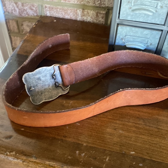 LIZ CLAIBORNE LEATHER BELT WITH BUCKLE 35 INCHES BROWN - Picture 7 of 9